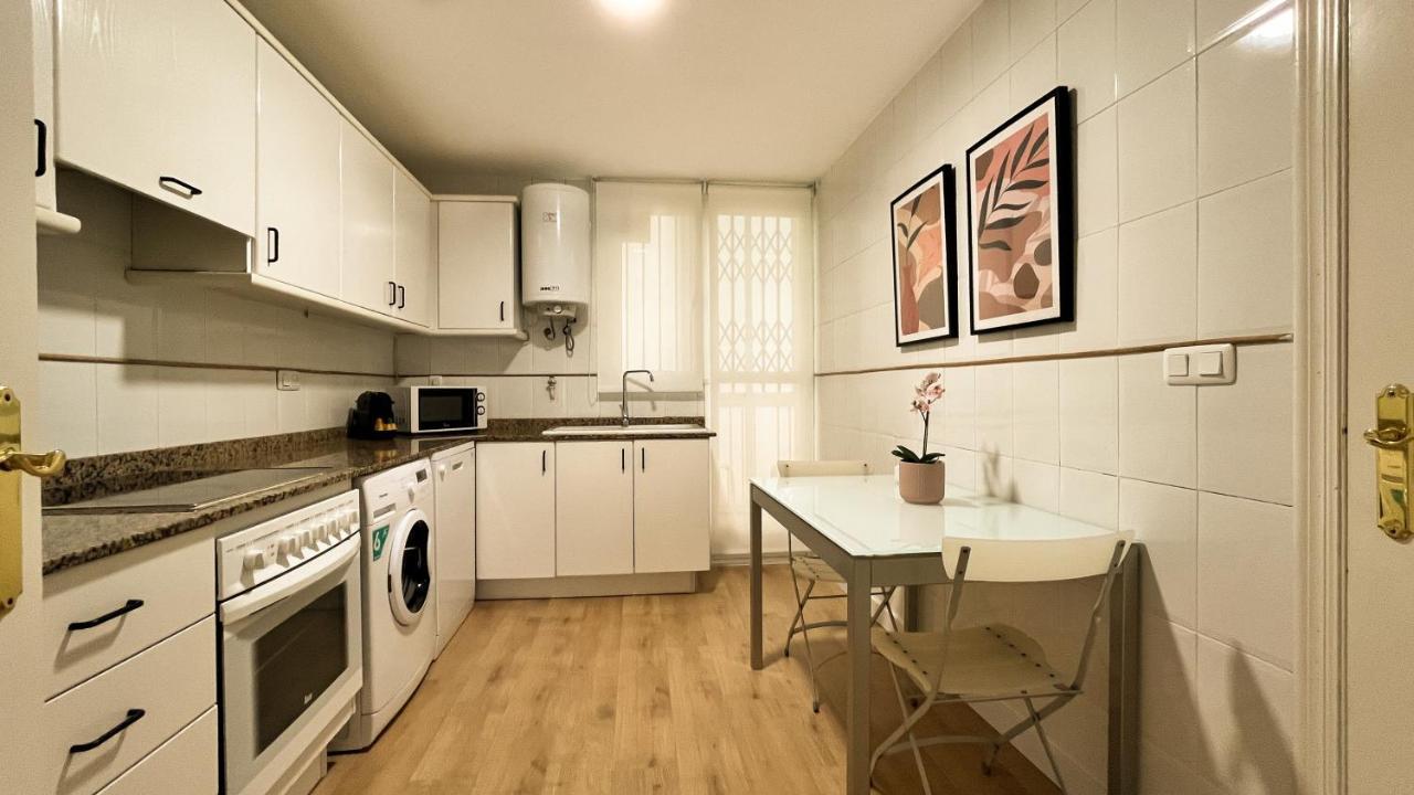 Ttdssa Cervantes Street - Parking In Valencia Midtown المظهر الخارجي الصورة